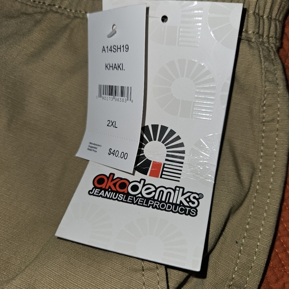 NWT Akademiks 2XL Men's Khaki Cargo Shorts - Picture 5 of 7